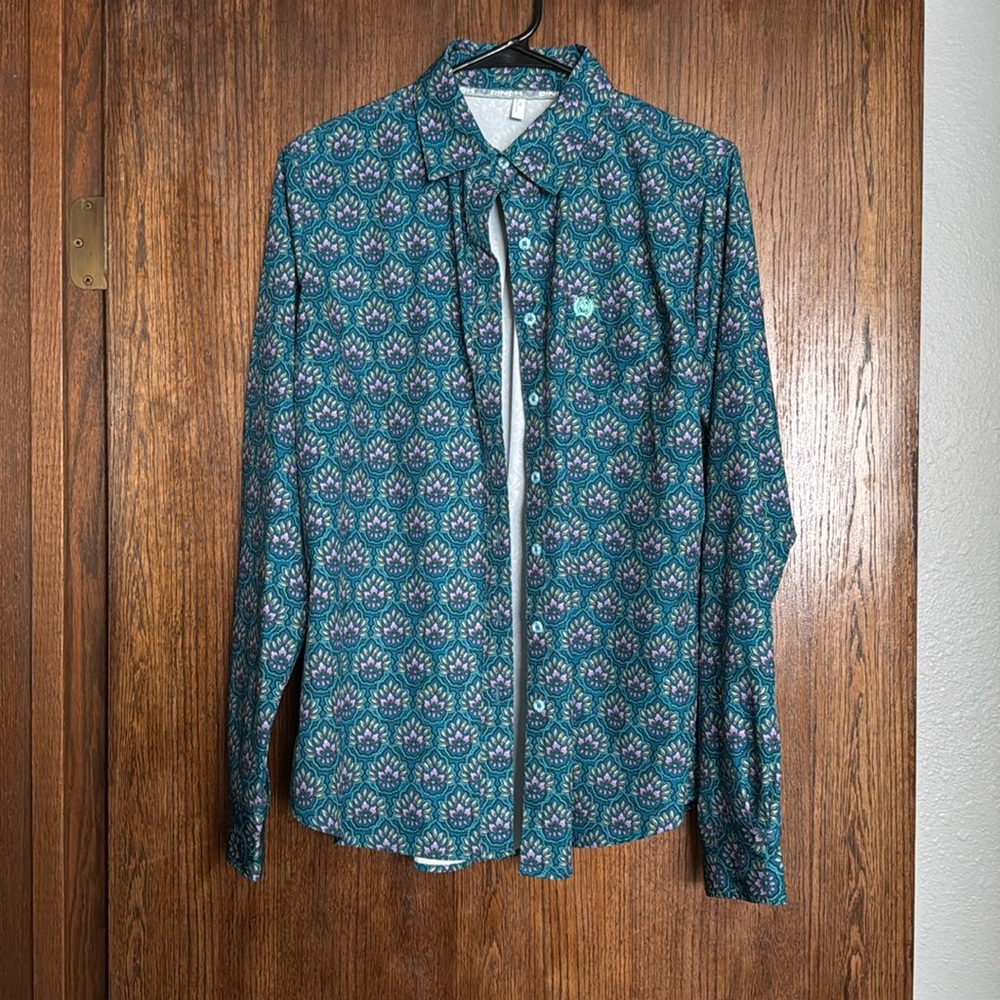 Cinch button up